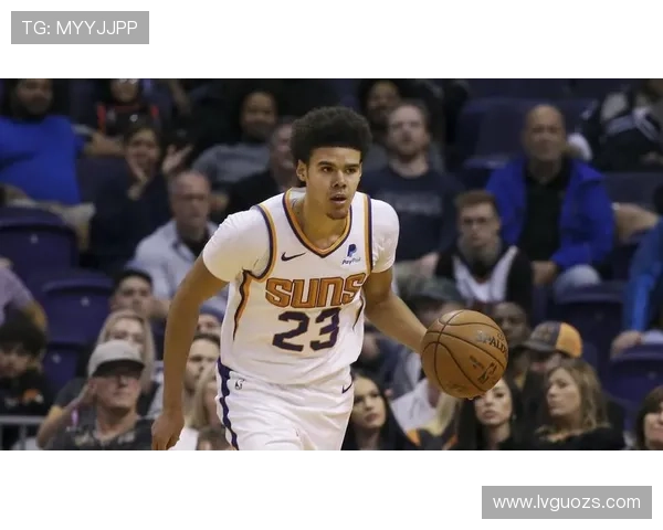 卡梅隆约翰逊首节三分球失准仅得1分2板2助状态堪忧